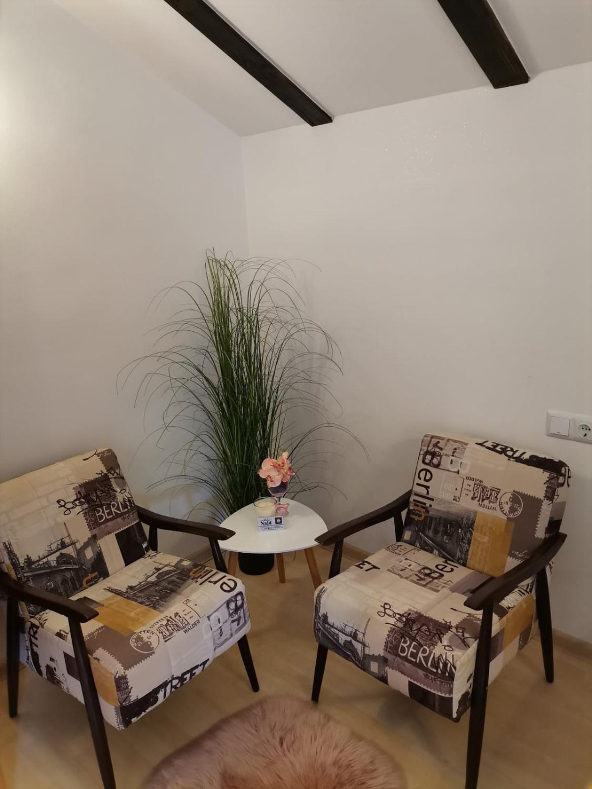 Naid Apartmani Kulen Vakuf Ruang foto