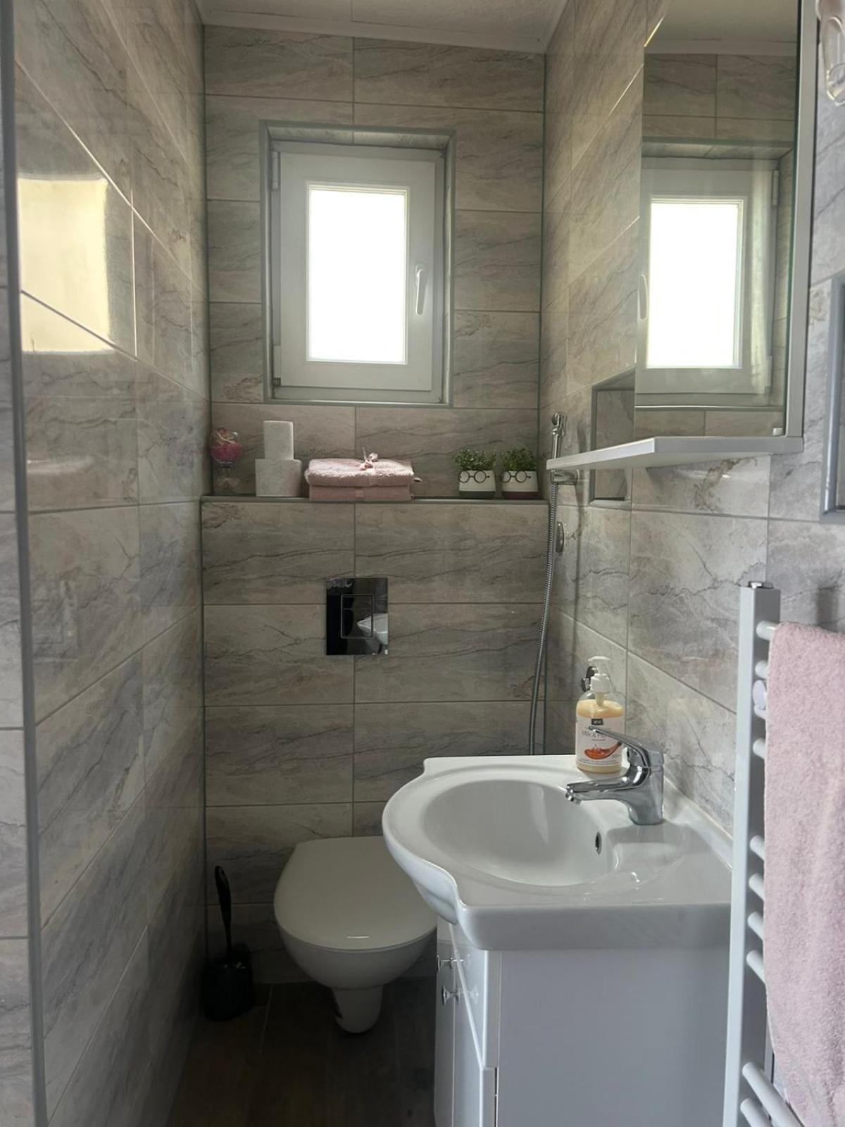 Naid Apartmani Kulen Vakuf Bagian luar foto
