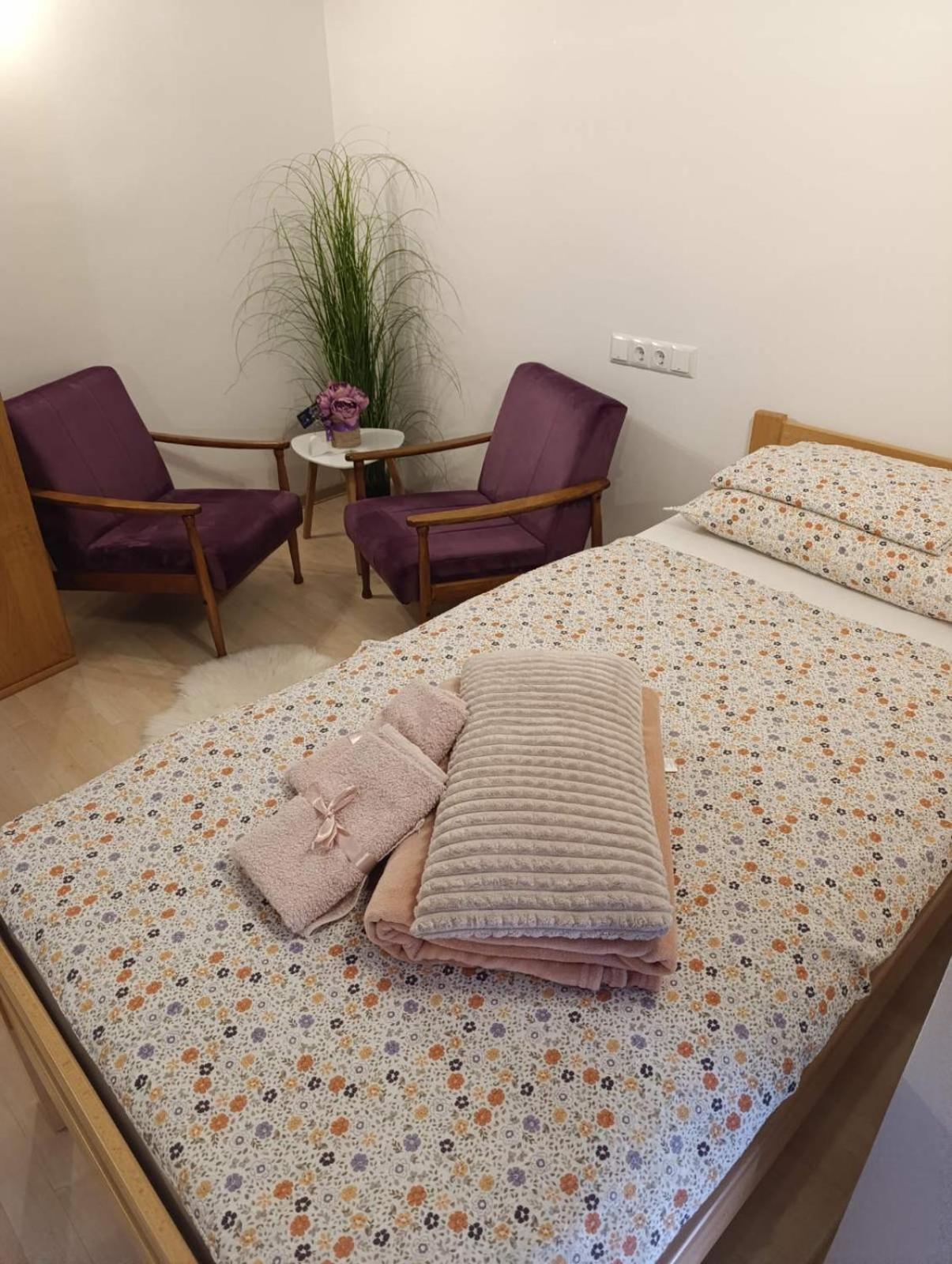 Naid Apartmani Kulen Vakuf Bagian luar foto