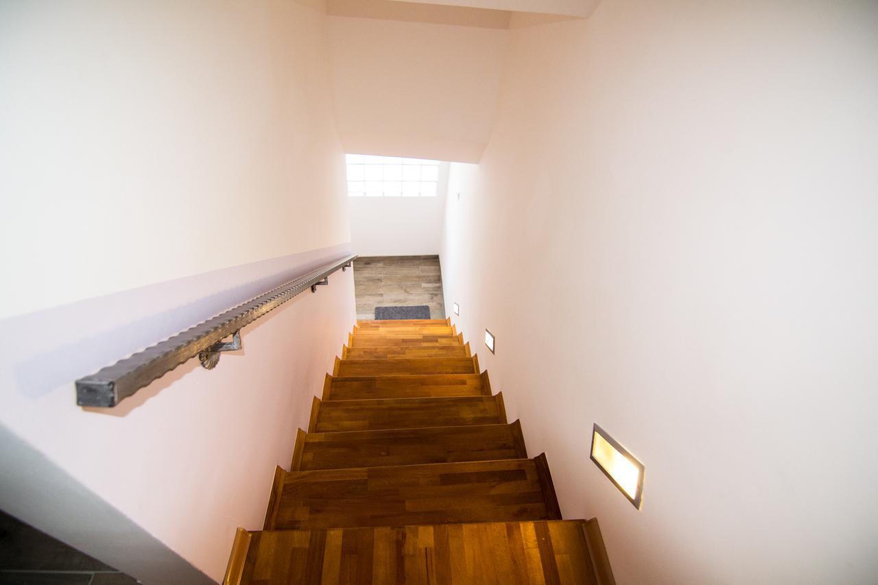 Naid Apartmani Kulen Vakuf Bagian luar foto