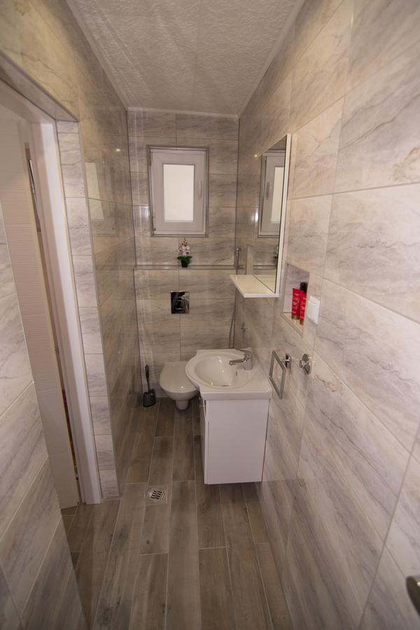 Naid Apartmani Kulen Vakuf Bagian luar foto