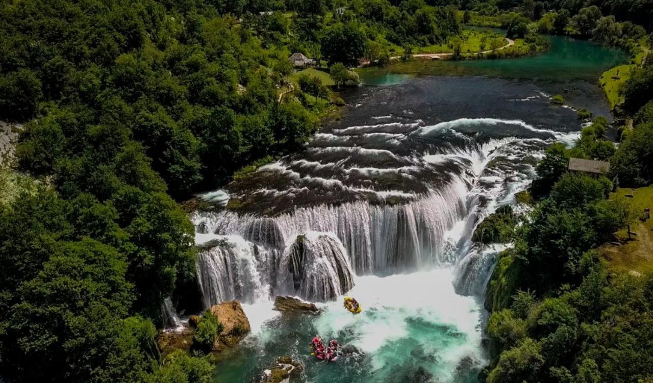 Naid Apartmani Kulen Vakuf Bagian luar foto