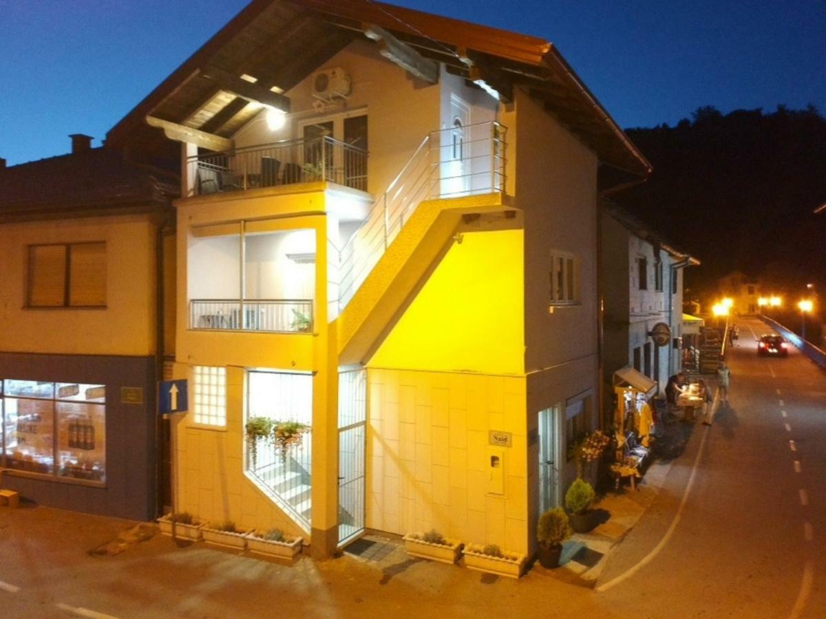 Naid Apartmani Kulen Vakuf Bagian luar foto